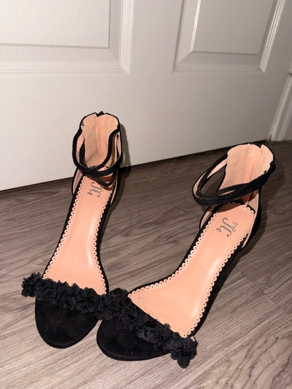 Black Ankle-Strap Floral Accent Sandals - Women - Picture 6 of 6